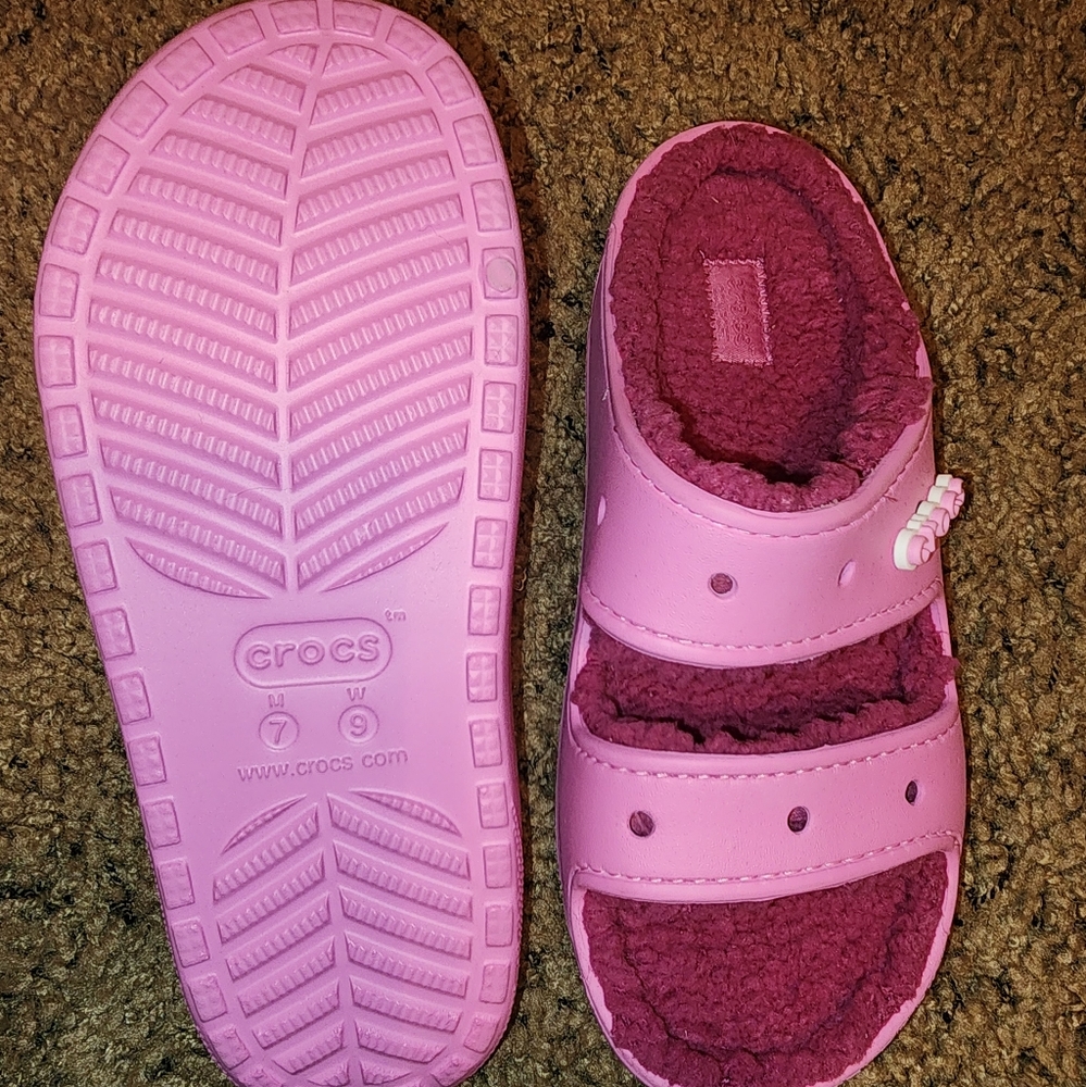 Womans 9 croc slides